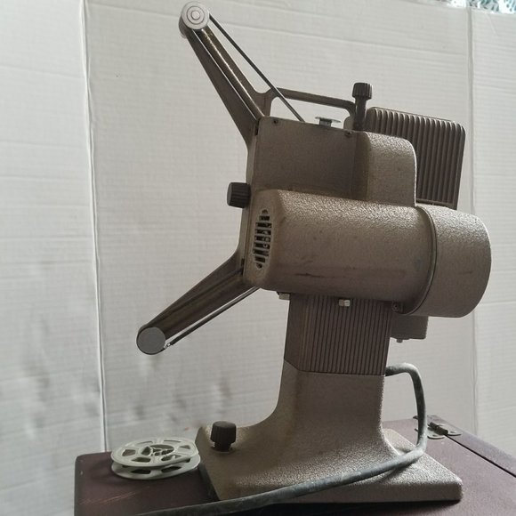 Vintage Kodascope Eight 71a Projector - Picture 2 of 4